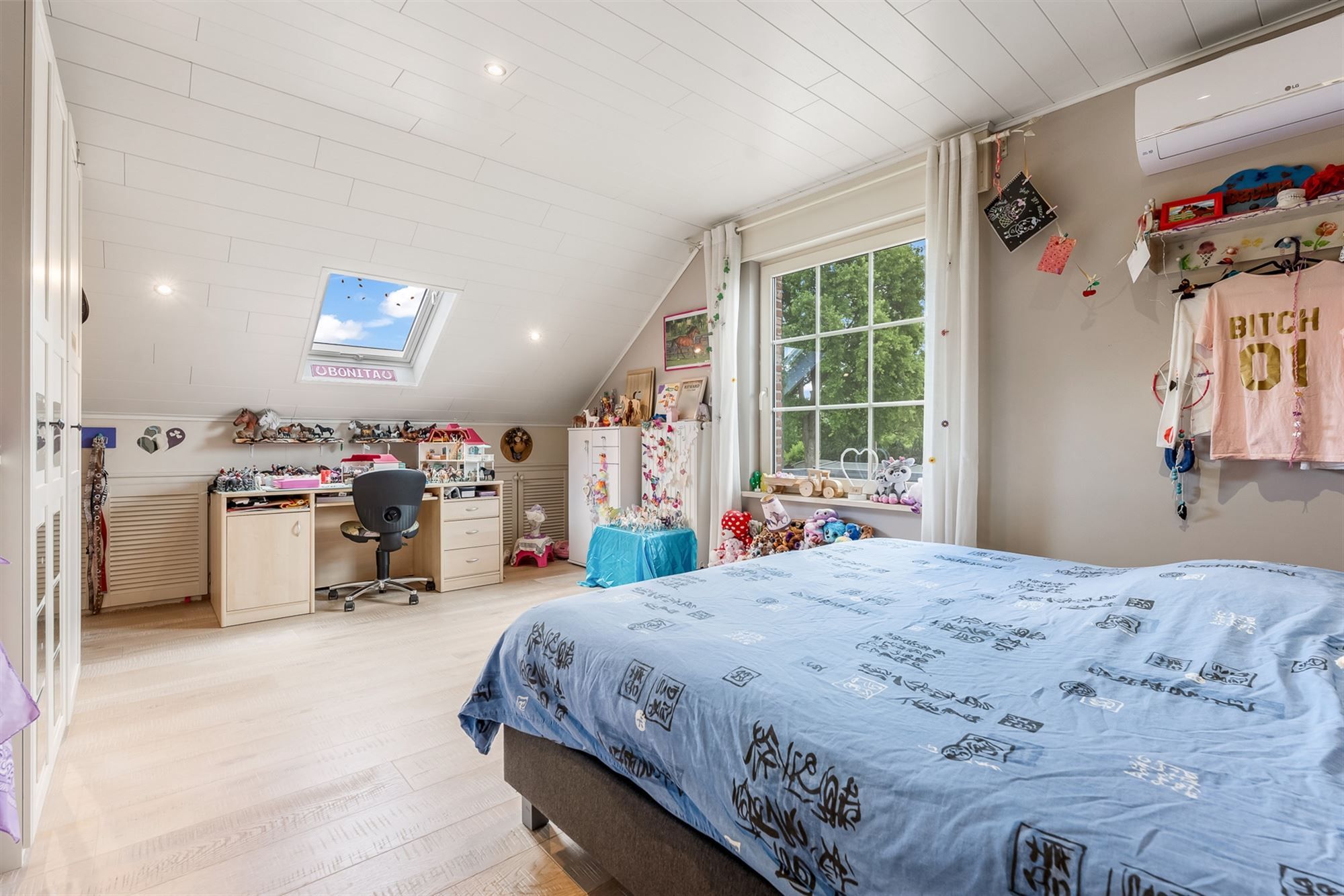 Energiezuinige woning met verwarmd zwembad en ruime garage op ideale ligging foto 11