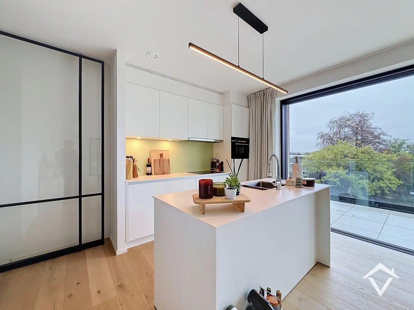 Prachtige penthouse met twee slaapkamers, autostaanplaats en zonnig terras te Rumbeke foto 5