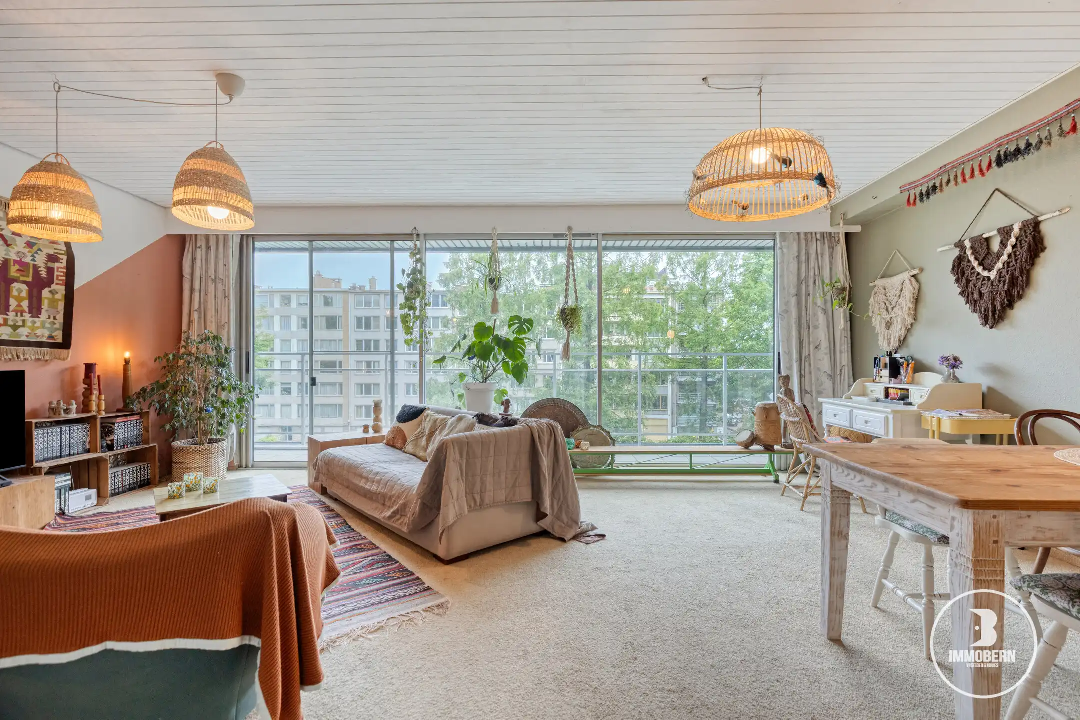 Ruim appartement met 2 terrassen en autostaanplaats foto 2