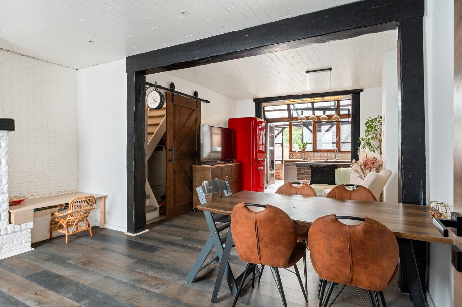 Toffe woning met zonnige tuin in het gezellige Ranst! foto 4