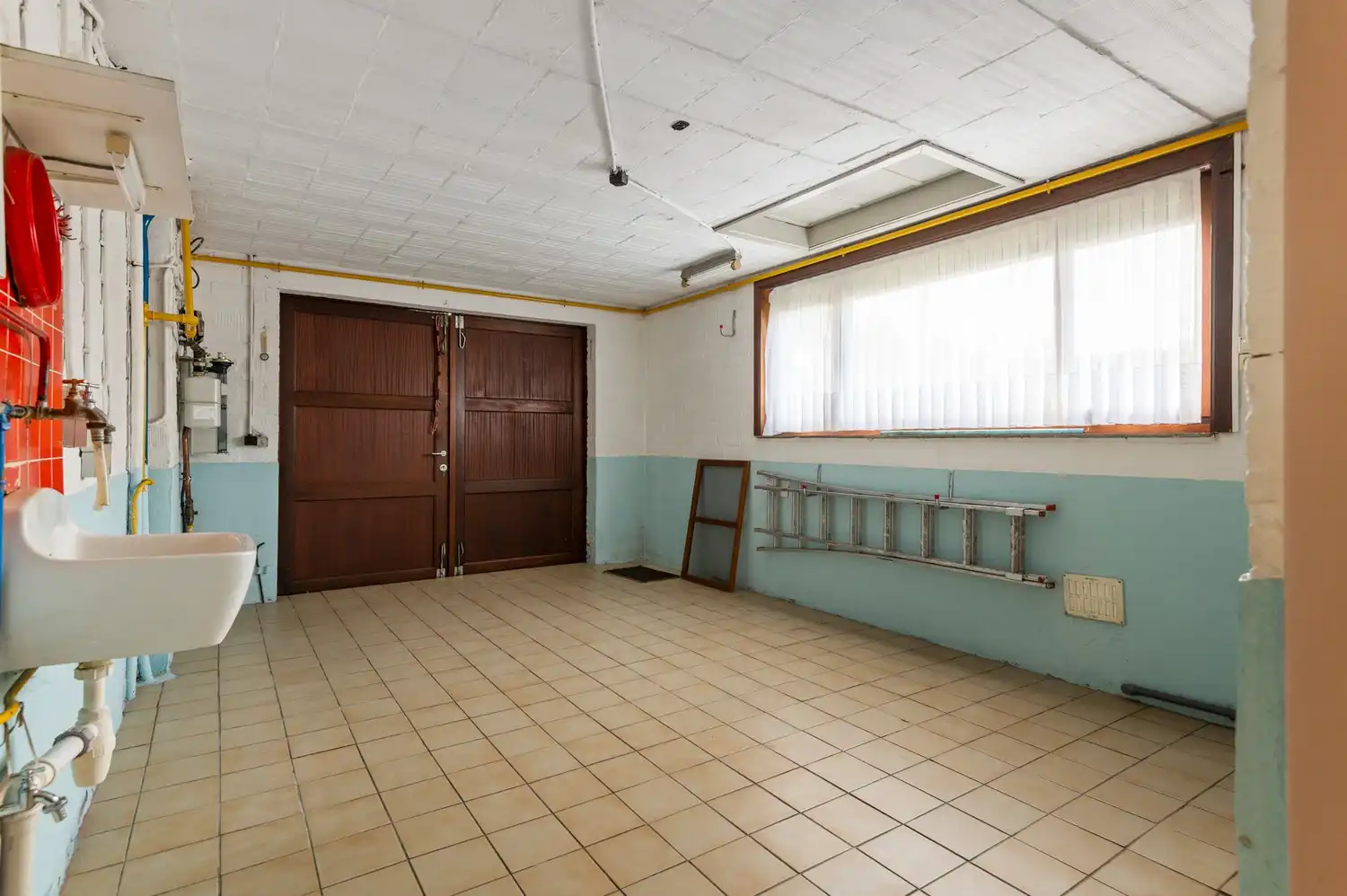 Charmante Halfopen woning met inpandige garage op toplocatie in Oelegem! foto 8