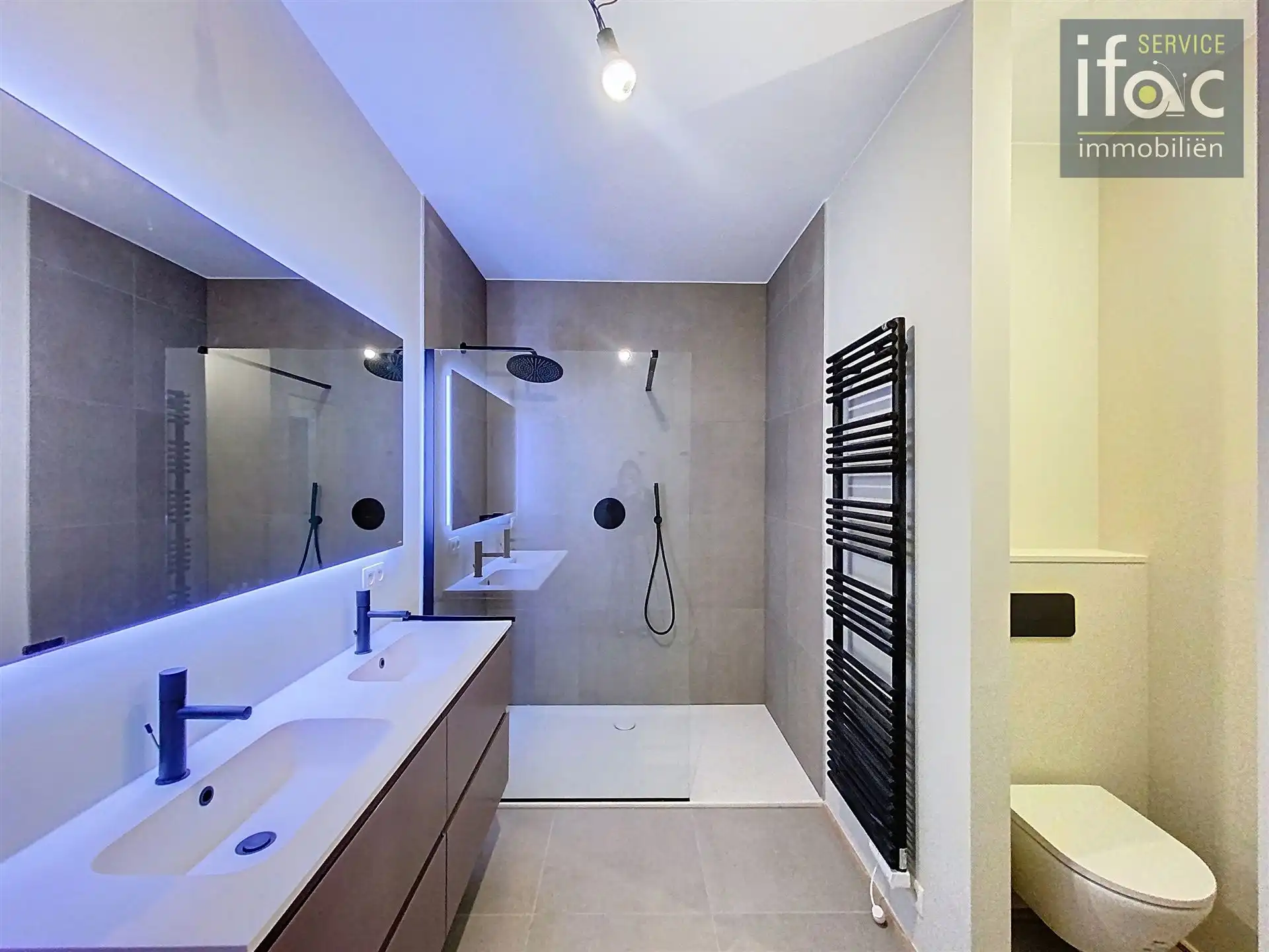 Luxe appartement met ruim terras en 2 autostaanplaatsen foto 17