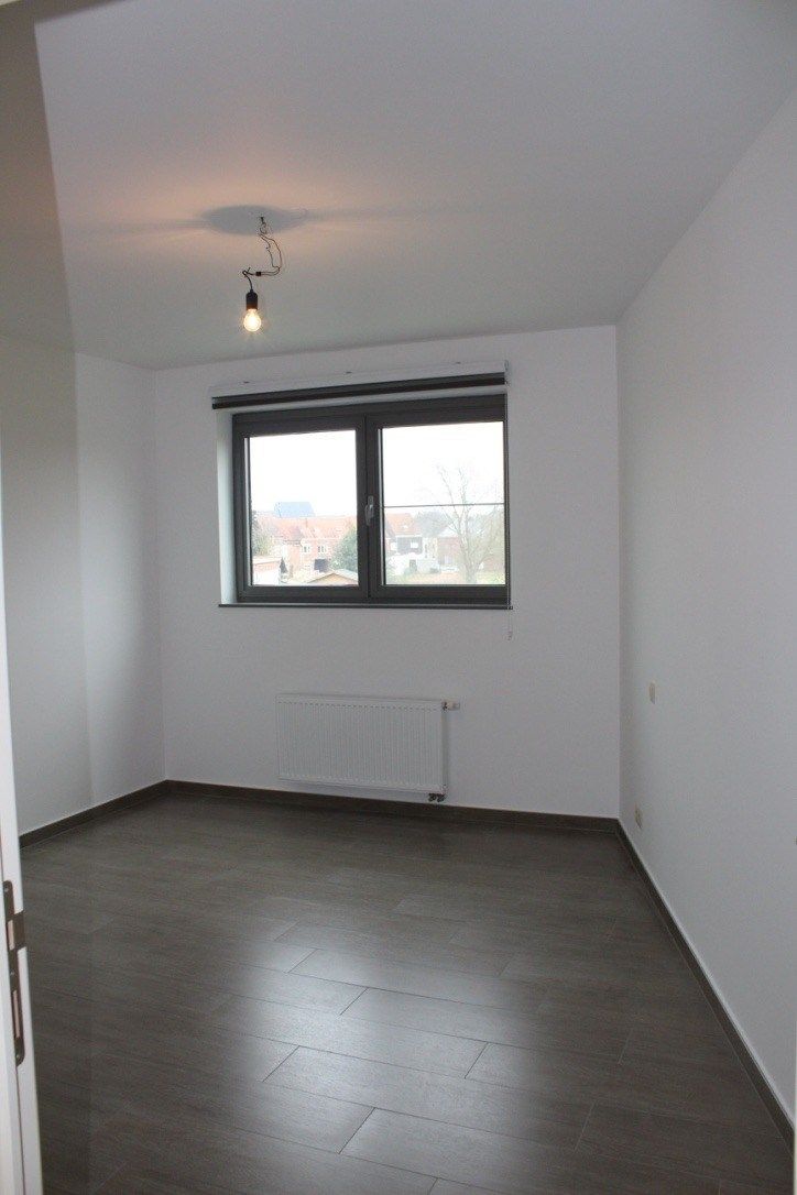 Appartement met 1 slpk en zeer groot terras, privé-carport en fietsenberging foto 10