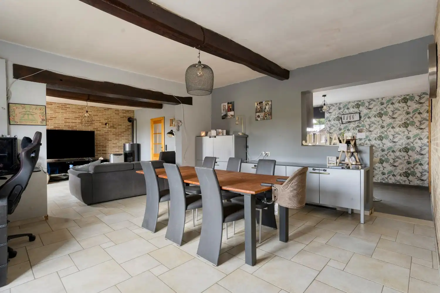Ruime woning met tuin foto 4