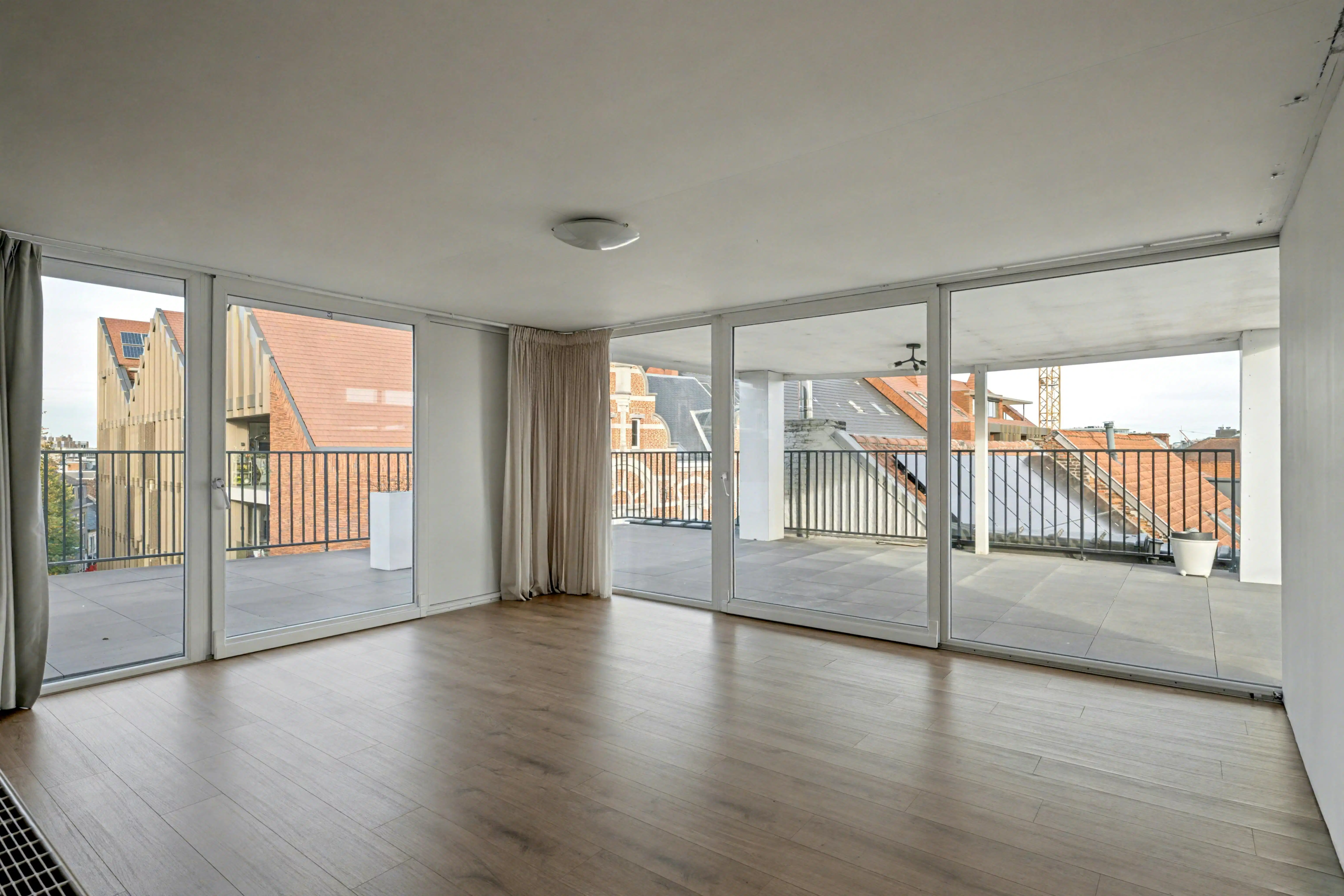 Exclusief duplex-penthouse met adembenemend terras in hartje Hasselt foto 10