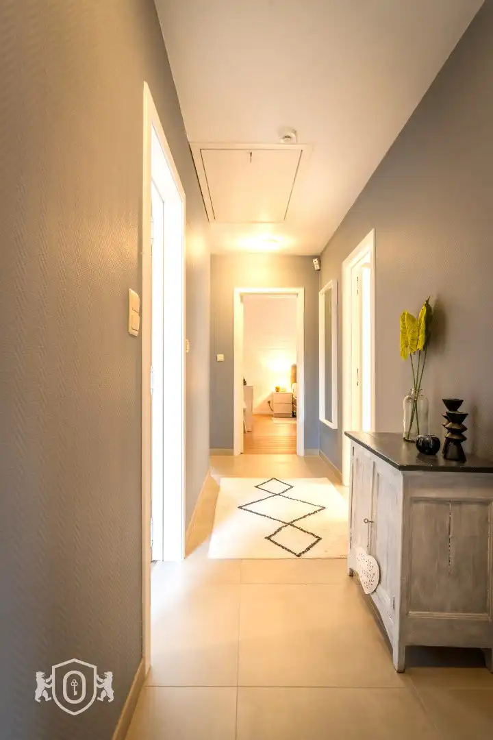 Halfopen 4-slpkr woning met tuin & garage foto 17