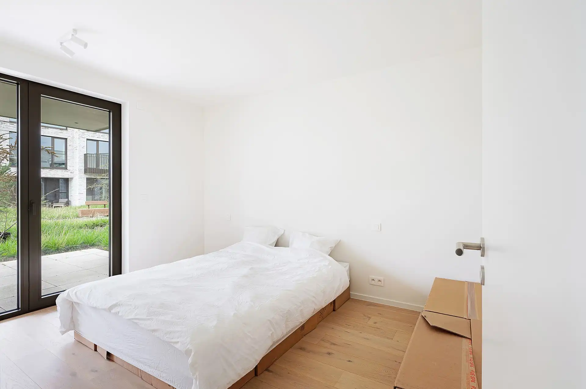 Architecturale BEN-woning met uitzonderlijke leefruimte en zonovergoten terrassen foto 18