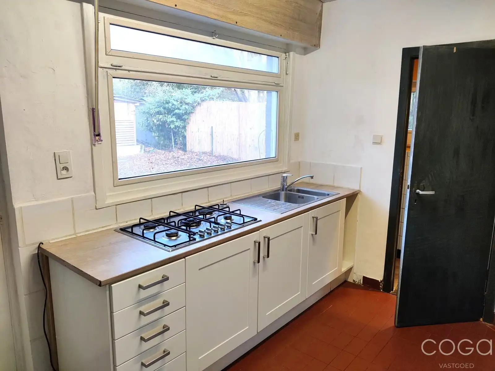 Charmante woning met magazijn  foto 7