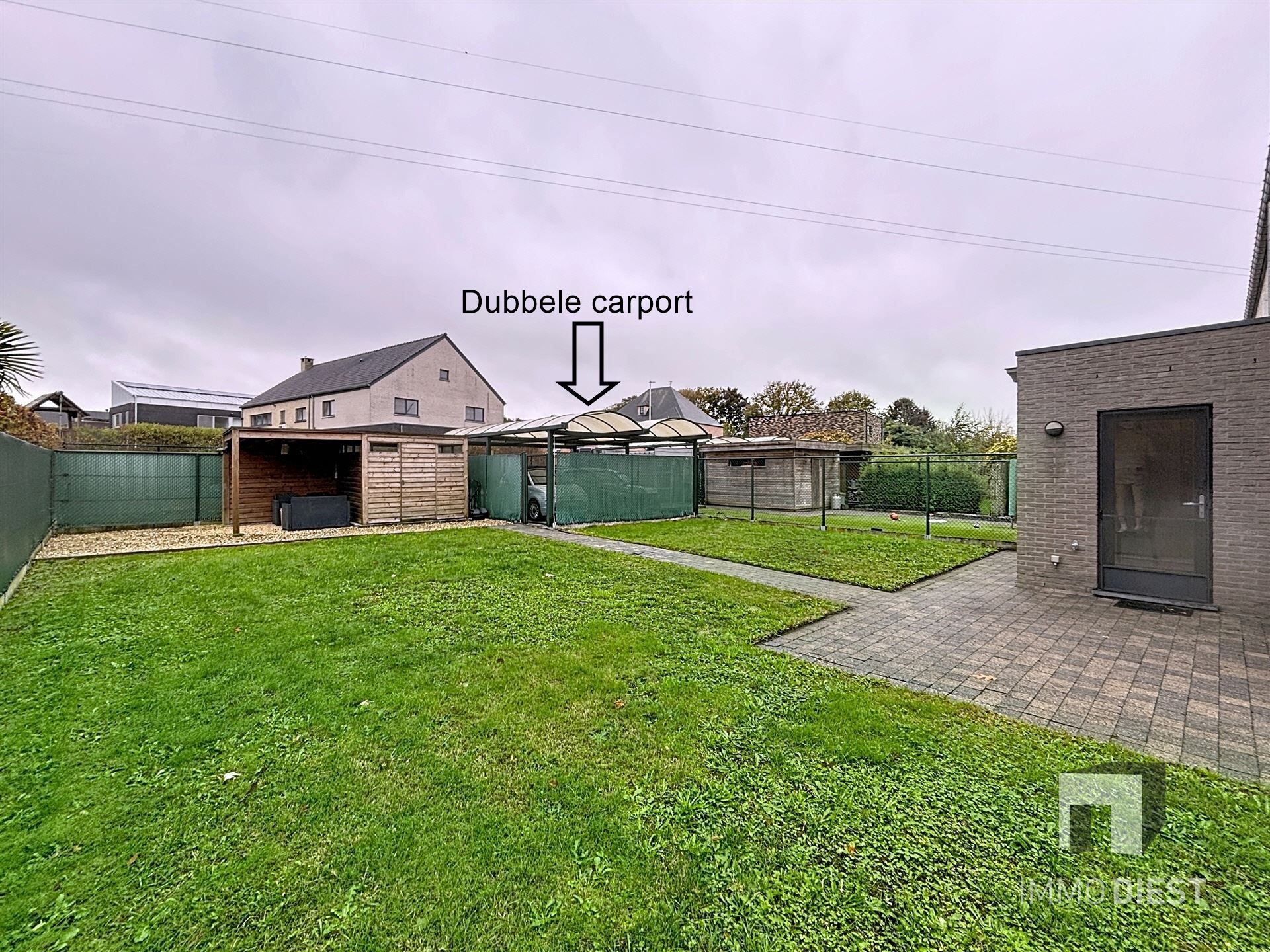 Energiezuininge woning met 3slpk - 2 carports - 5,41are  foto 3