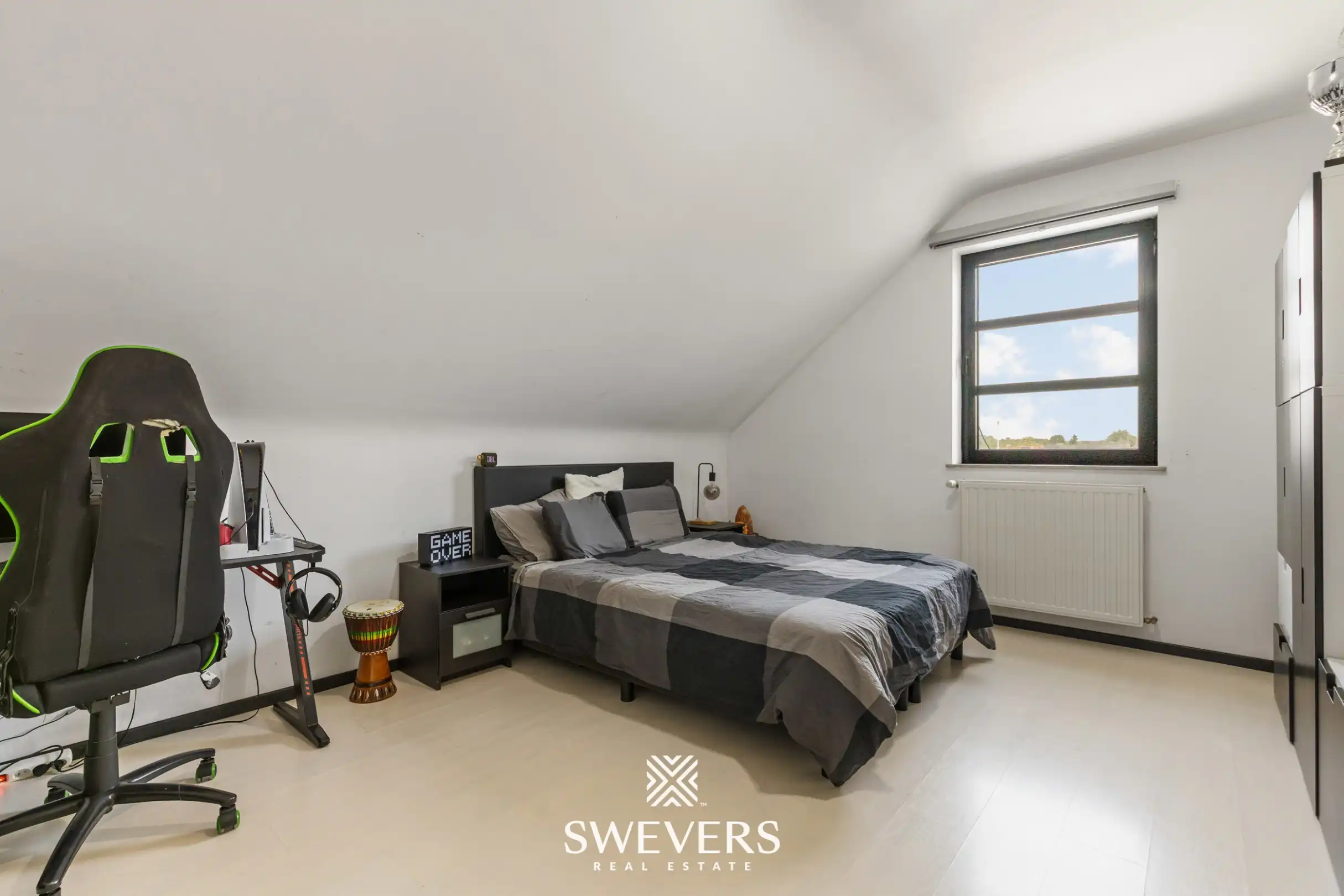 Ruime instapklare woning met 5 slaapkamers en praktijkruimte foto 21