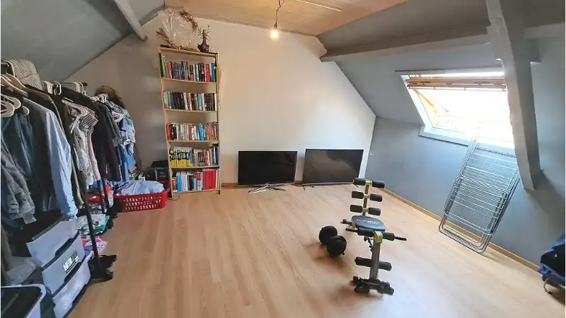 Comfortabele 2-slaapkamerwoning met Terras en Tuintje te koop in Brugge foto 7