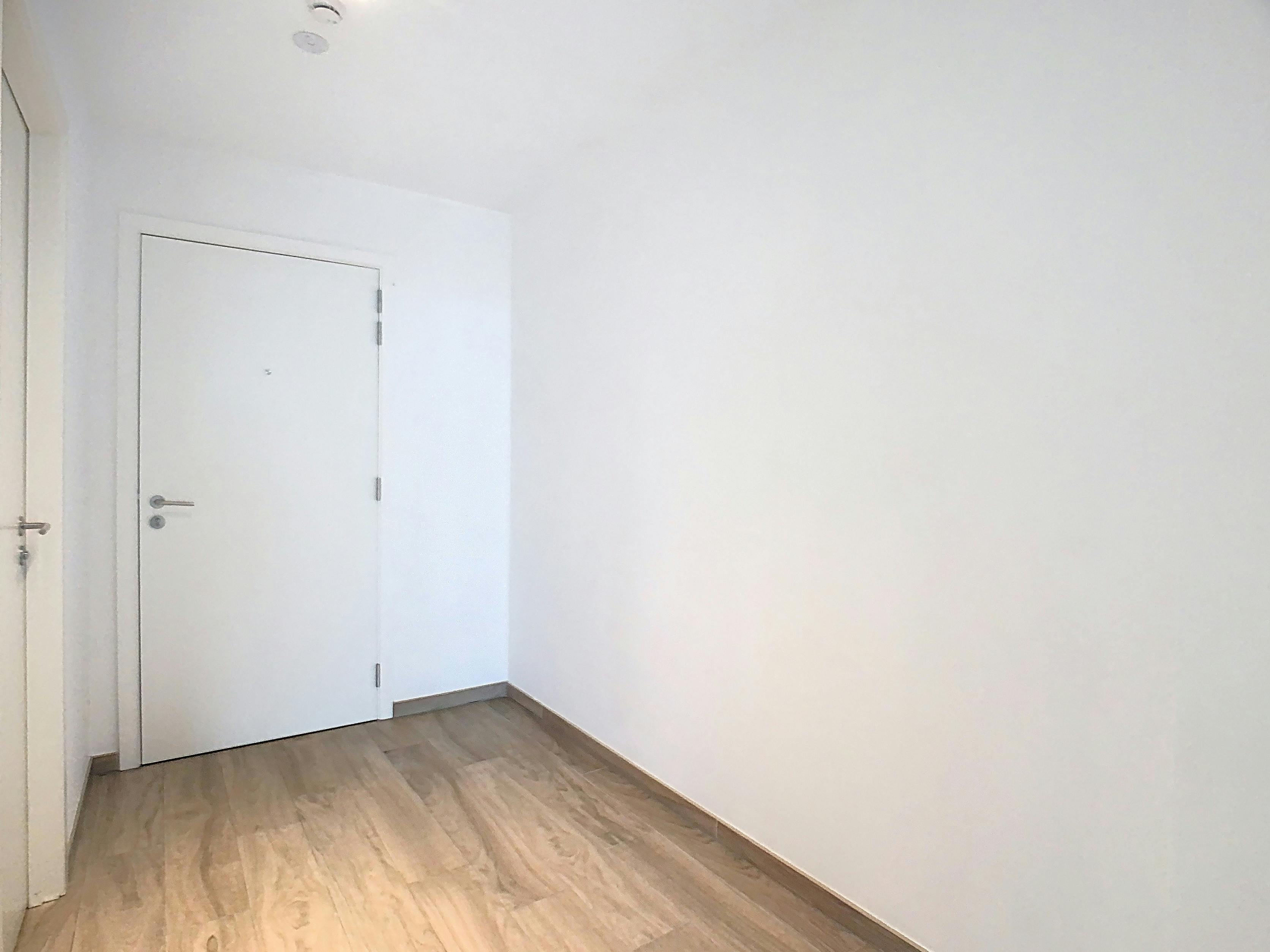 Molenbeek - Ruime studio op 15de verdieping te huur  foto 7