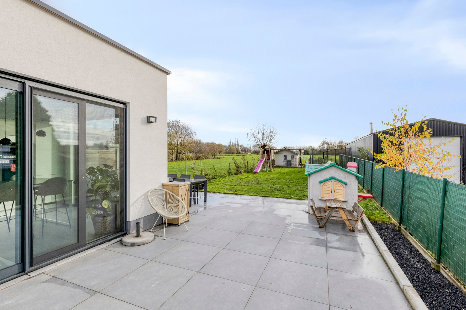 Instapklare woning met 3 slaapkamers, garage en tuin! foto 18