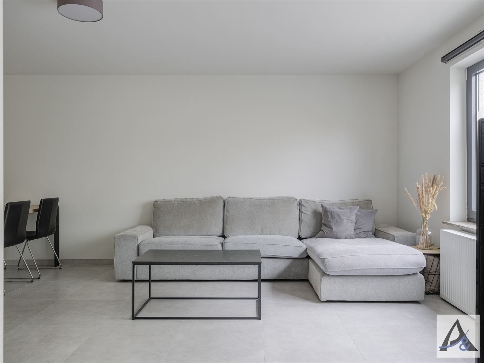 Instapklaar gelijkvloers appartement in hartje Bilzen met garage foto 10