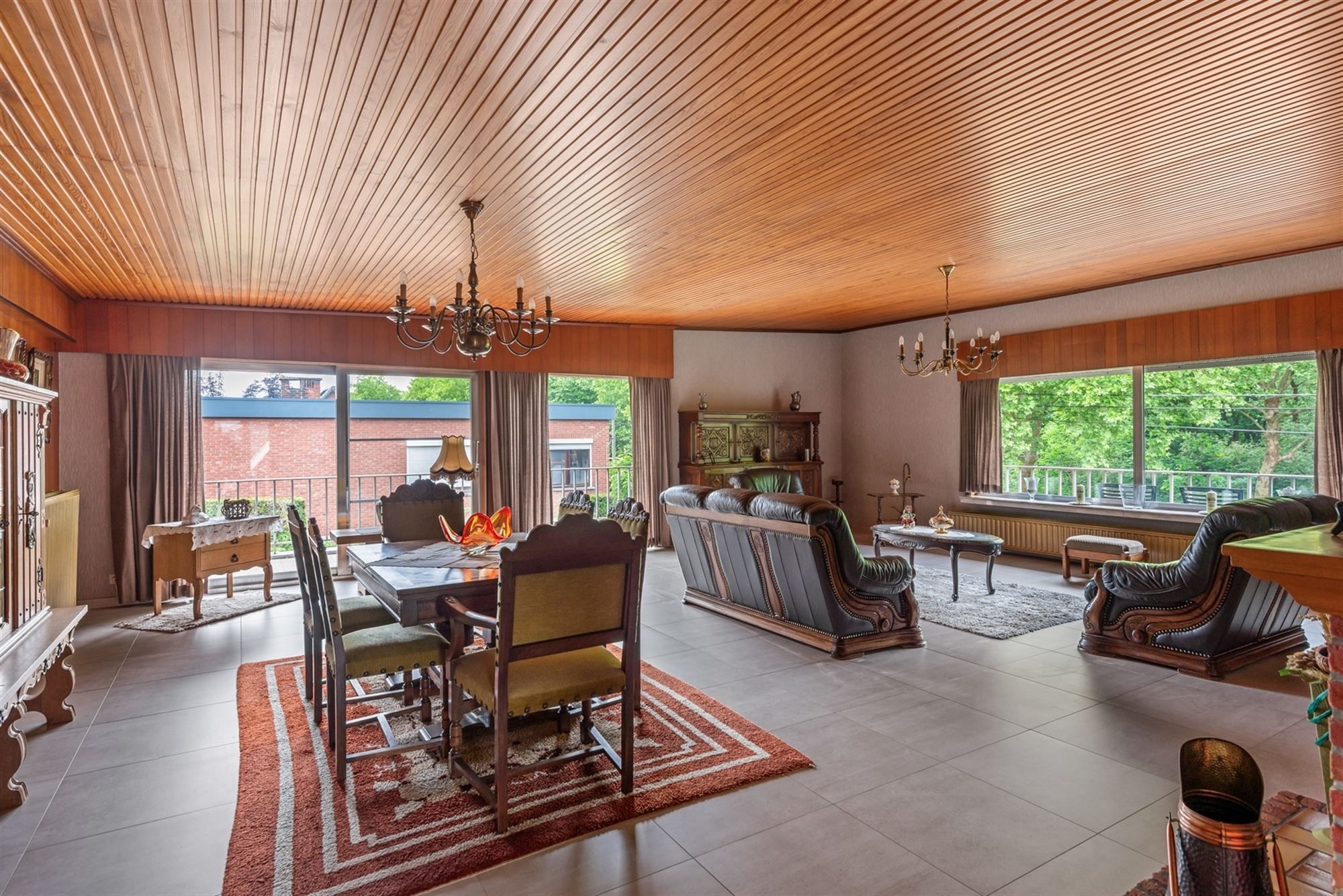 Verrassend ruime woning met magazijn te Putte - Beerzel foto 4