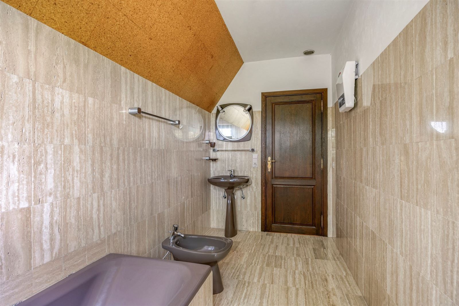 Grote woning op een terrein van 1989m² te Beersel foto 22