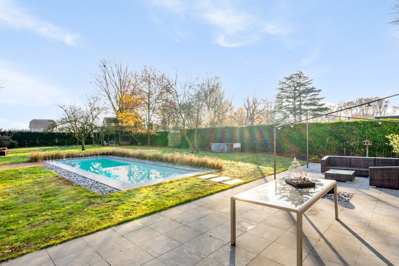 Instapklare open bebouwing met 4 slaapkamers en 2 badkamers foto 28