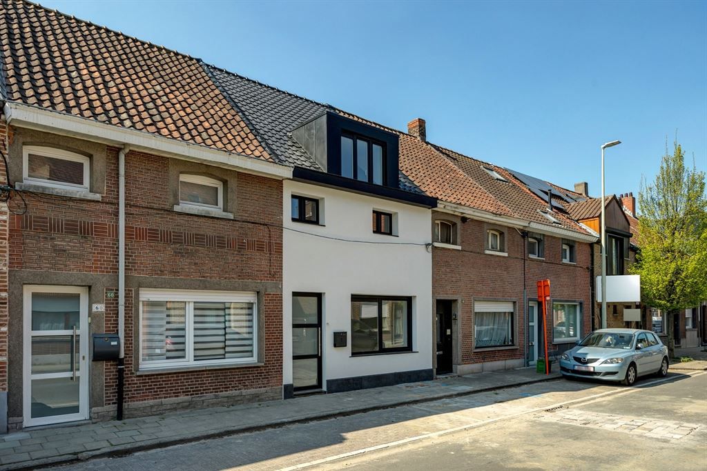 Prachtig gerenoveerde, lichtrijke woning foto 21