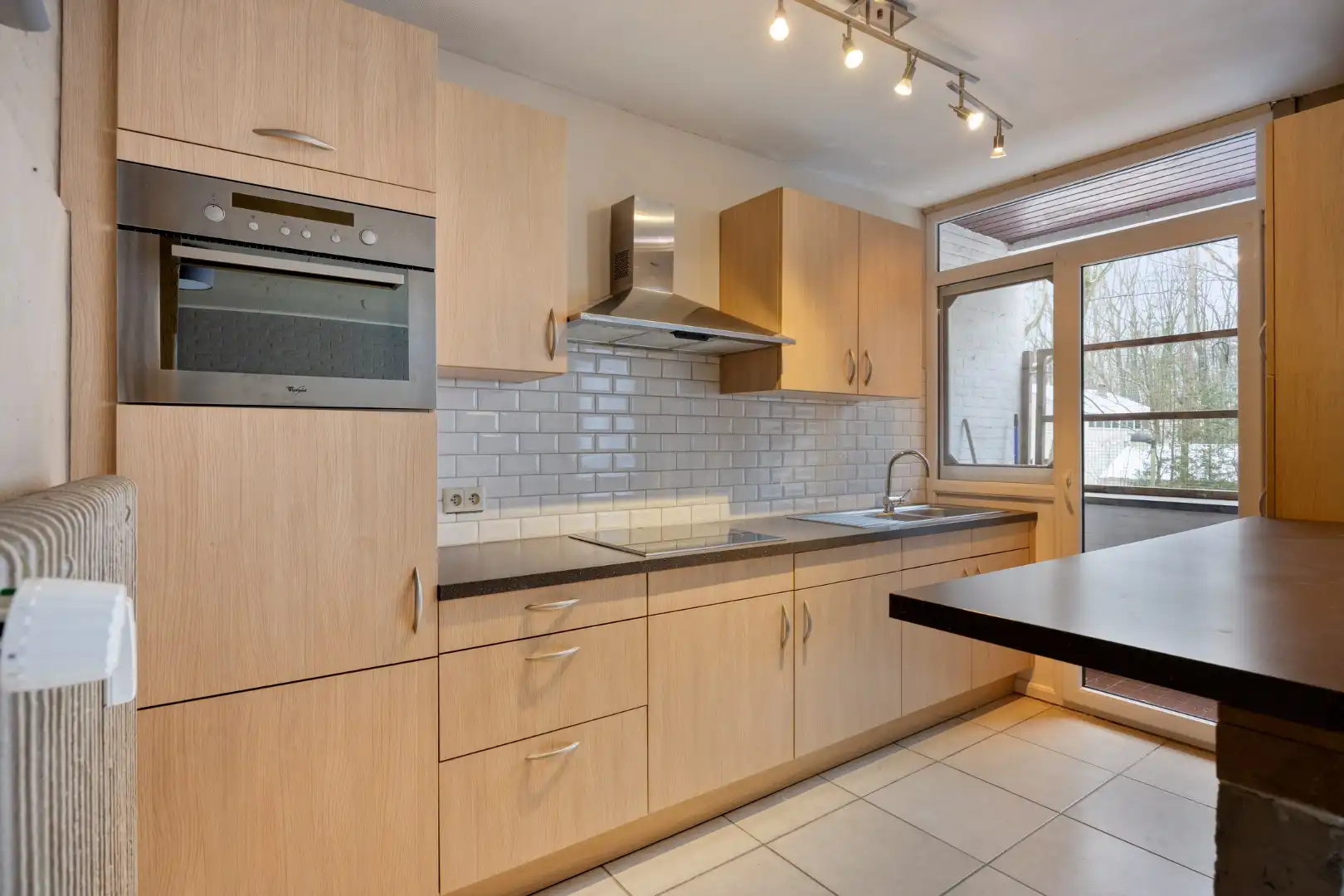 Rustig gelegen gezellige appartement met 2 slpks, terras en dubbele carport !  foto 5