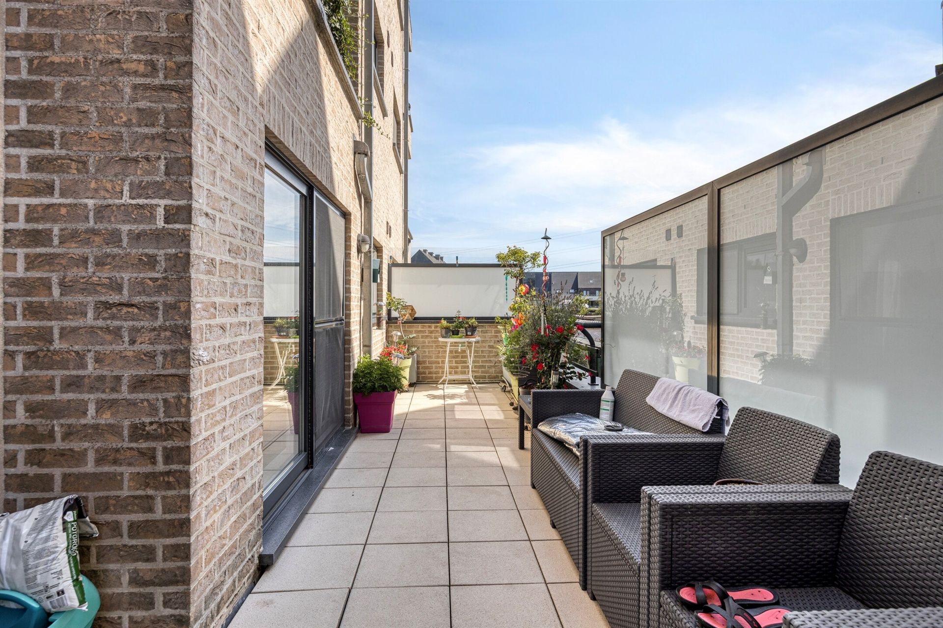 Ruim appartement met 2 kamers en terras foto 7