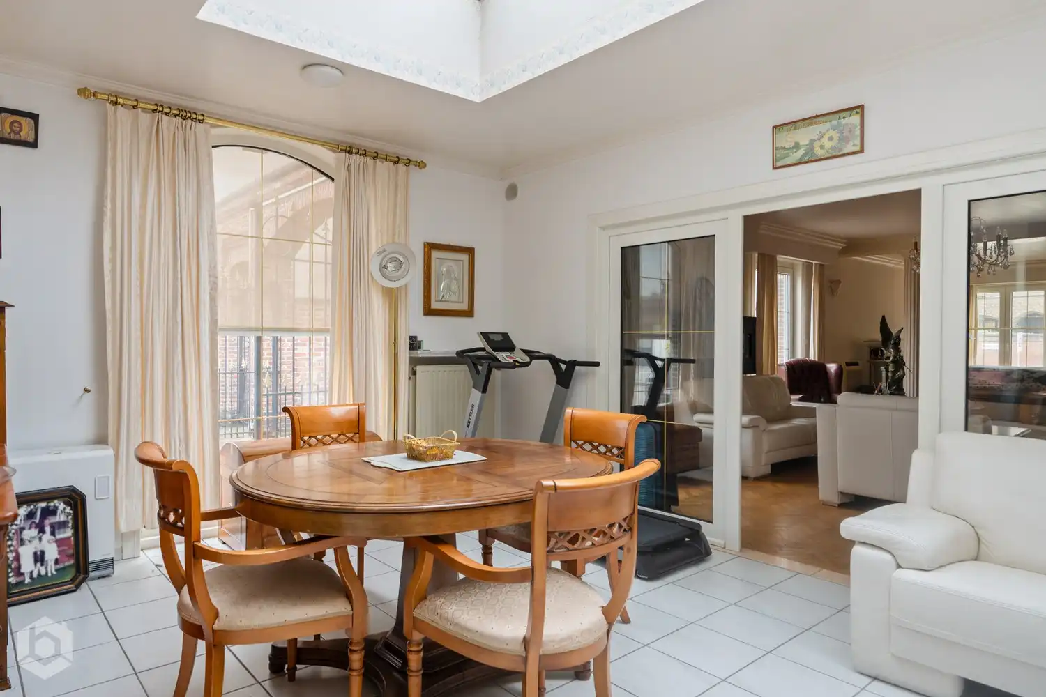 Zeer ruime kangoeroe-woning met achterliggend commerciële units met uitbereidingsmogelijkheden (KMO bestemming) foto 10