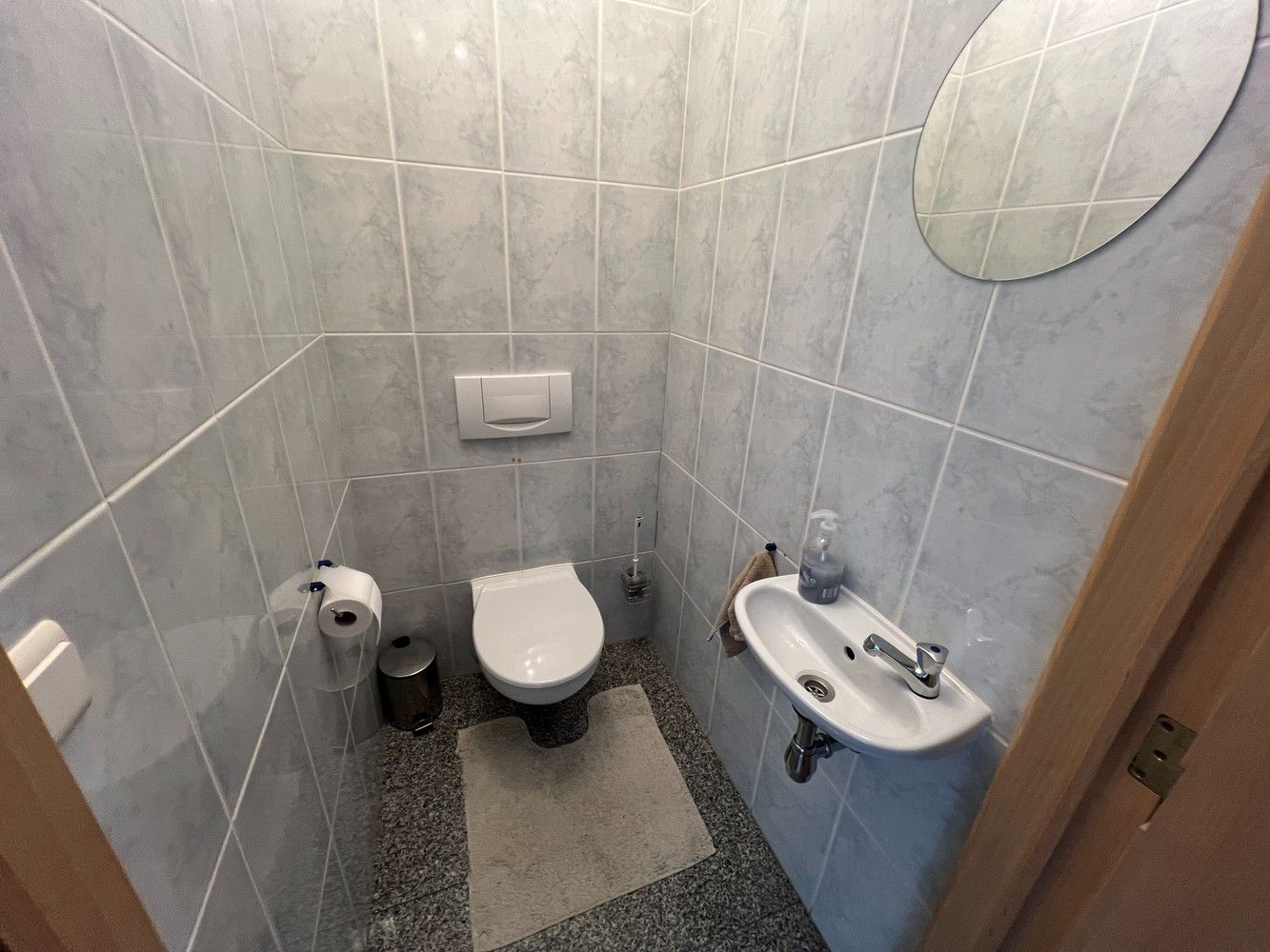 Luxueus gelijkvloers appartement met 3 slaapkamers, tuin en garage foto 19