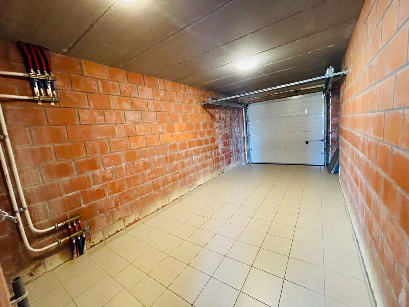 Waardamme , rustige residentiële ligging , RECENT  gebouwde LICHTRIJKE ENERGIEZUINIGE woning met 3 slaapkamers, oprit, tuin en garage. foto 18