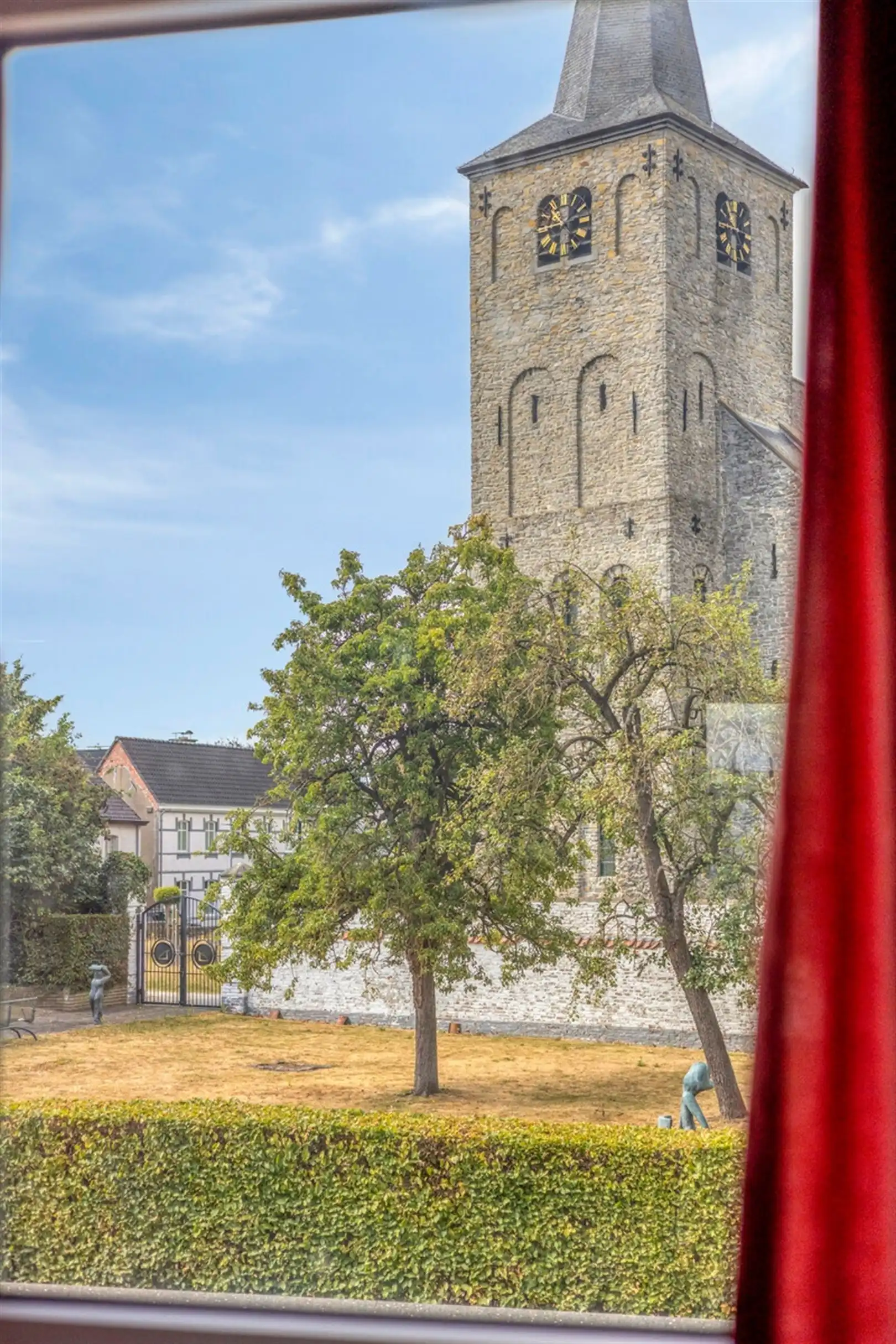 Ruime woning in deelgemeente Ename foto 23