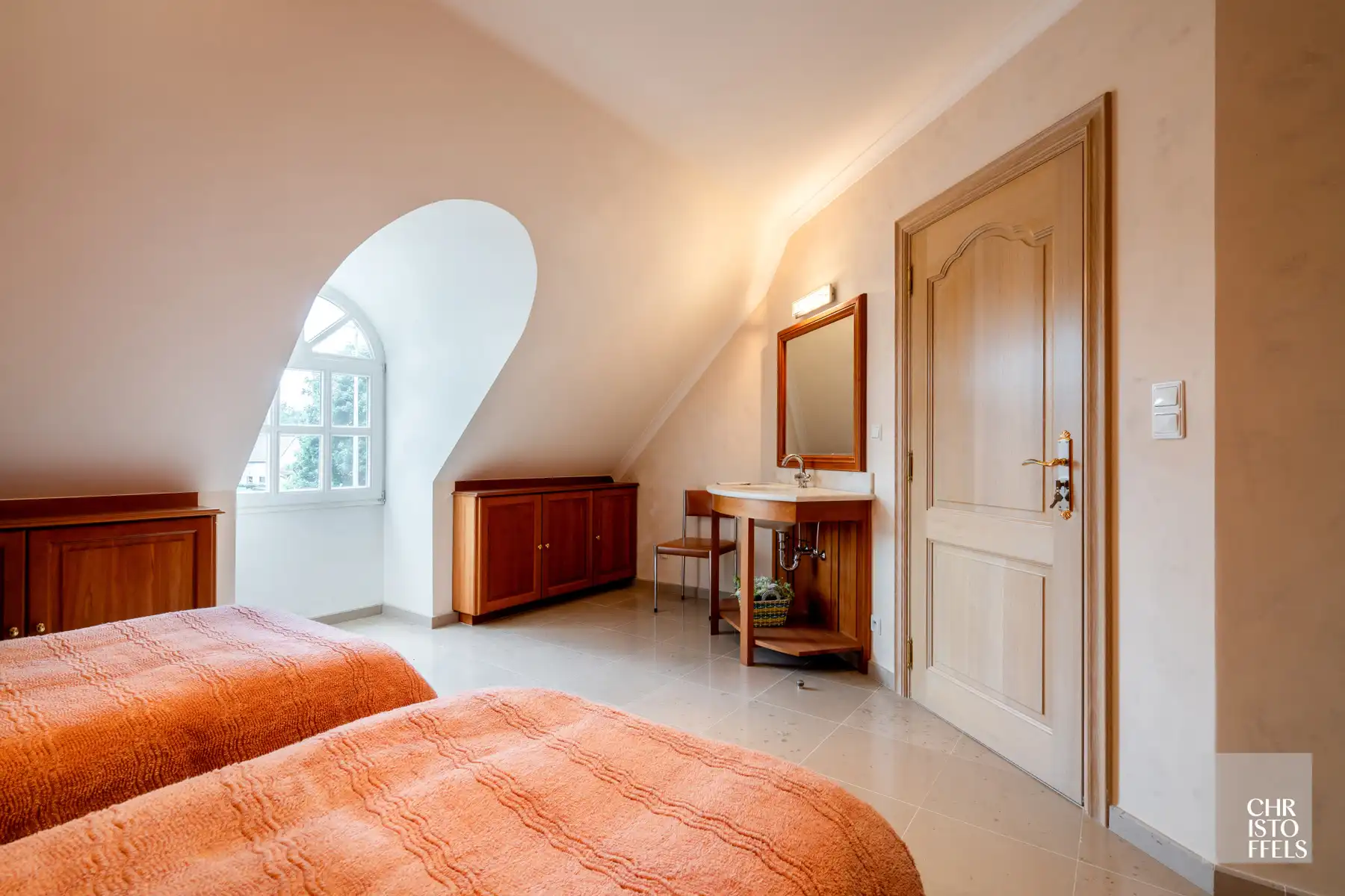 Riante en verzorgde villa van 694m2 op 1ha 00a 18ca! foto 29