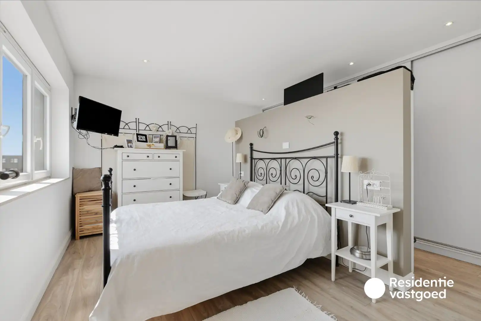 Ruime instapklare woning op topligging foto 14