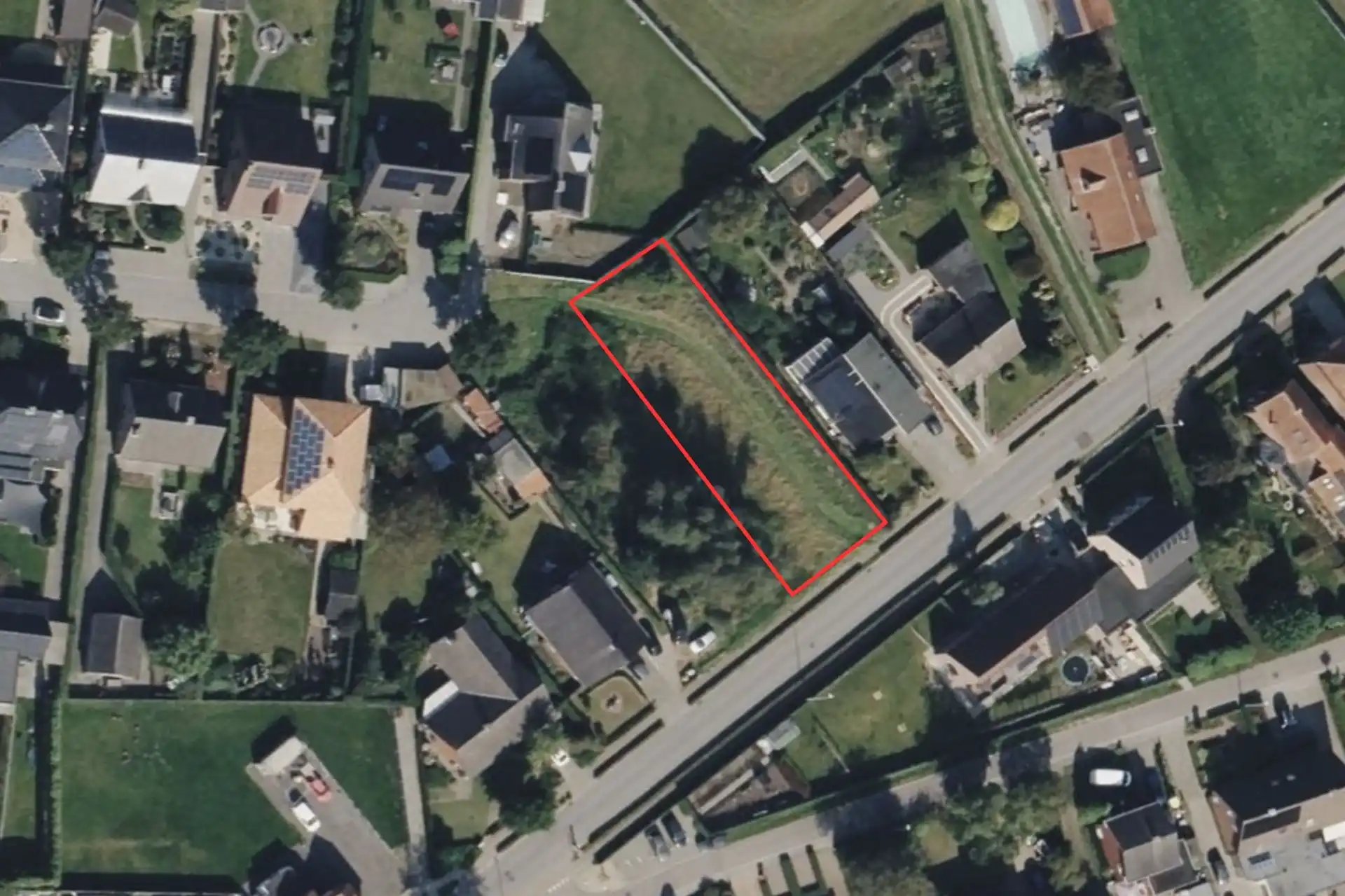 Gunstig gelegen bouwgrond van 800 m² op een centrale ligging! foto {{pictureIndex}}