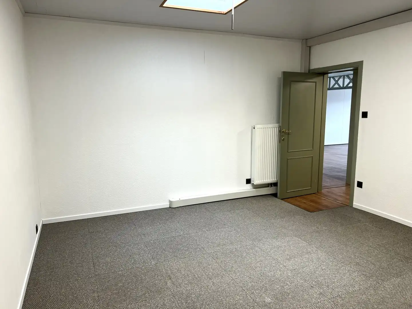 Kantoorruimte met woongedeelte nabij E40/E17/R4 foto 14