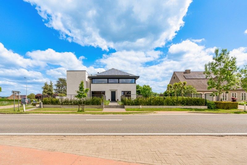 Zeer ruim en stijlvol penthouse met tuin en garage foto 29