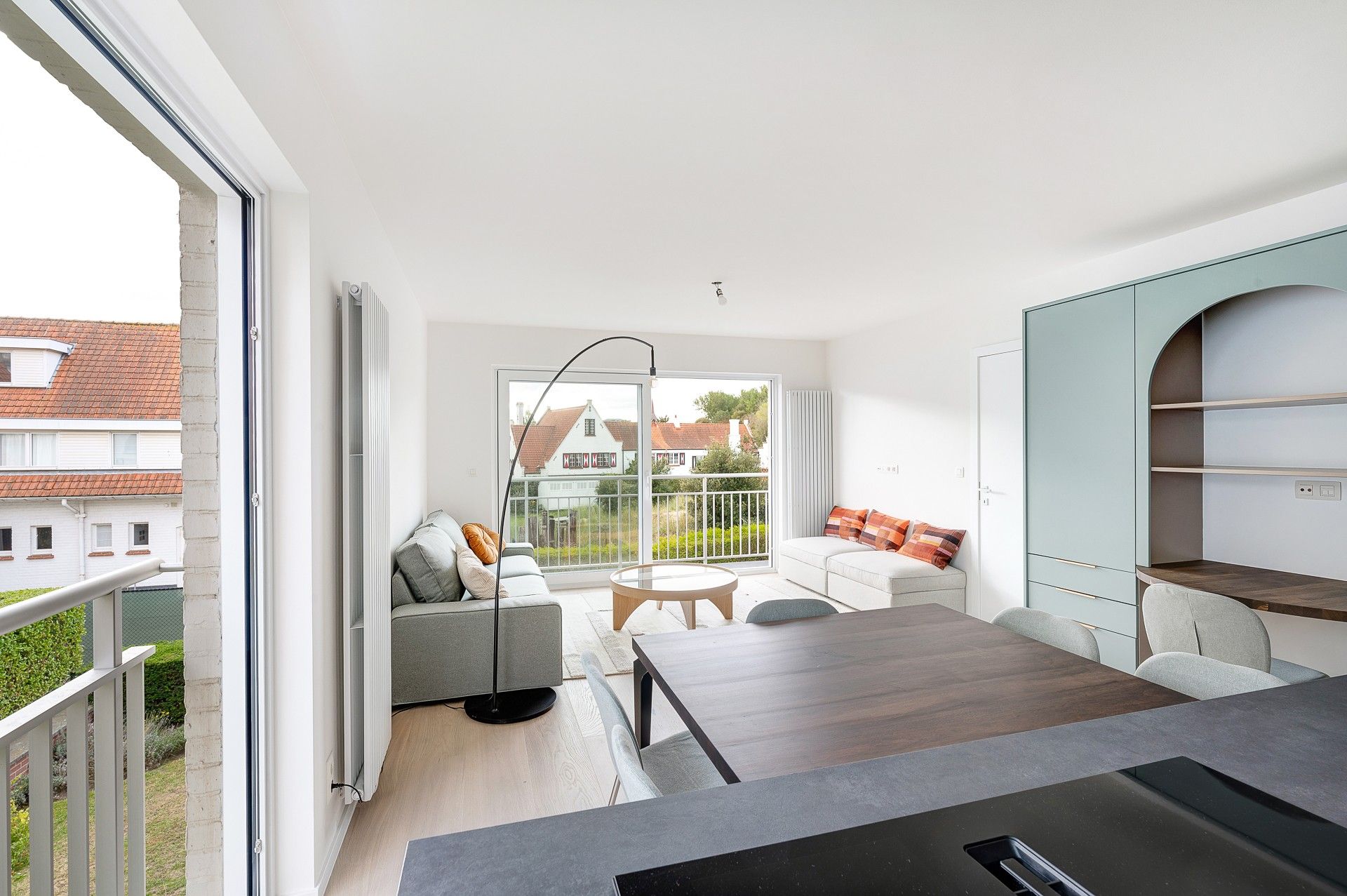 Prachtig afgewerkt appartement in villa residentie aan het strand te Duinbergen foto {{pictureIndex}}