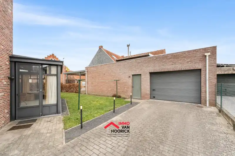 Instapklare woning met 3 slaapkamers, garage 72m² en carport 39m² !! foto 23