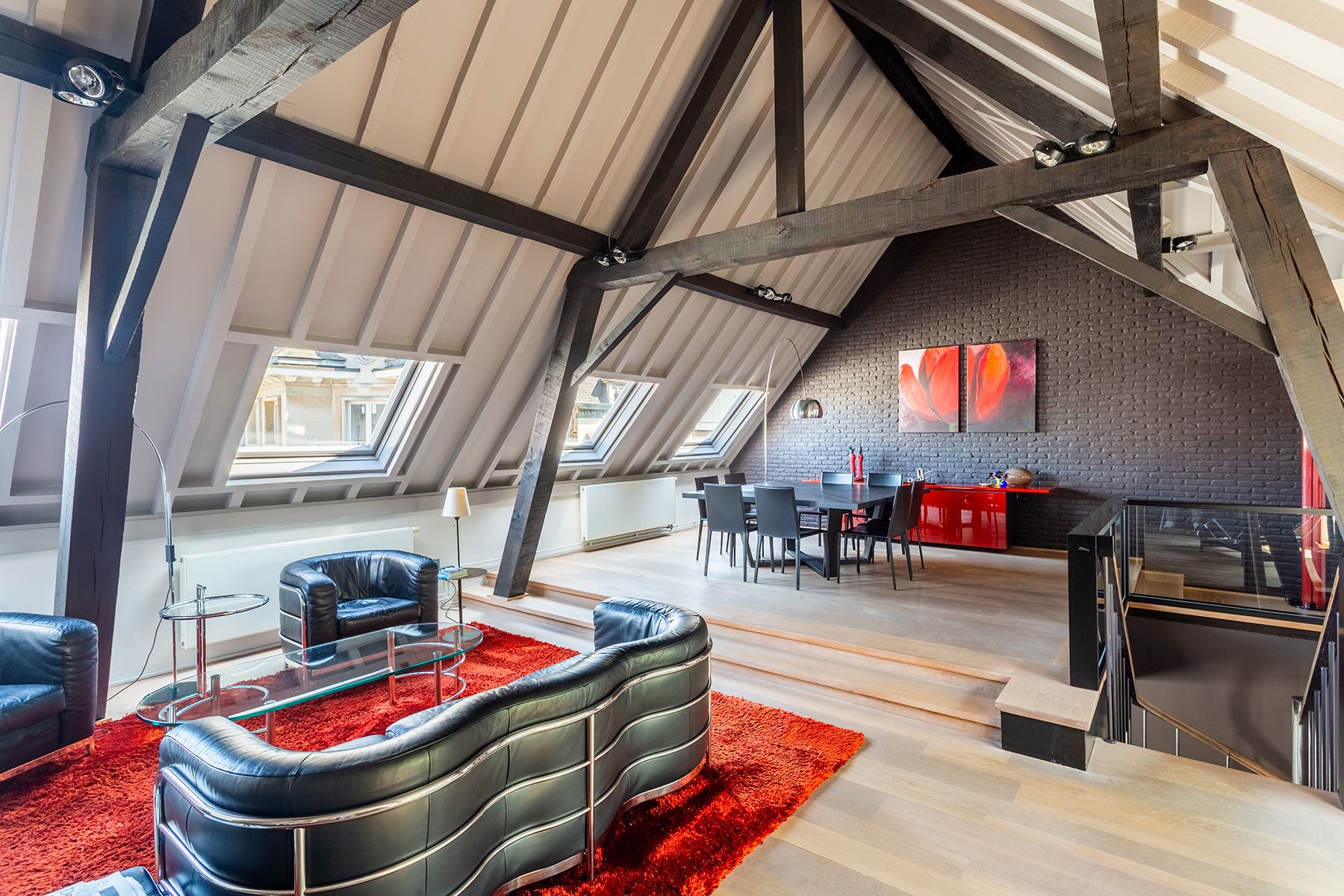Sales en Rentback - ruime duplex + P te centrum Antwerpen foto 13