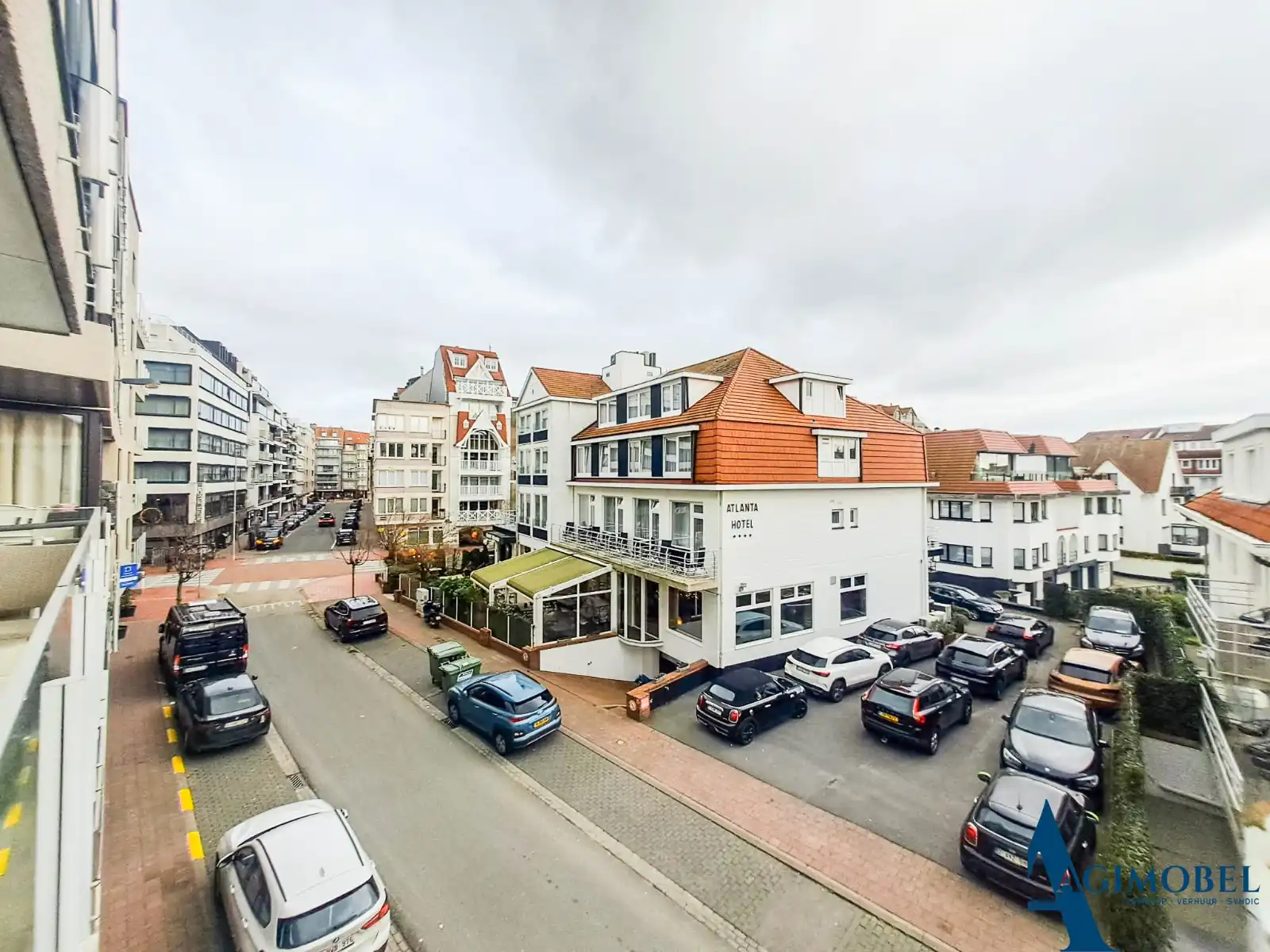 Zonnig&nbsp; 2 slaapkamer-appartement met terras en open zicht op de Nellenslaan te Knokke foto 13