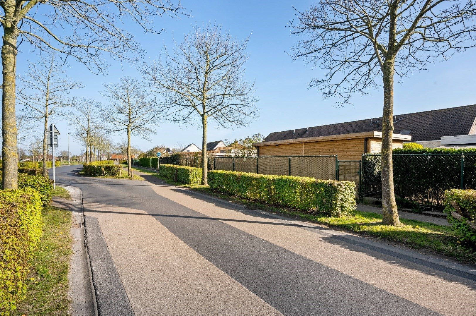Centraal gelegen woning met 3 slaapkamers, garage en tuin. foto 22