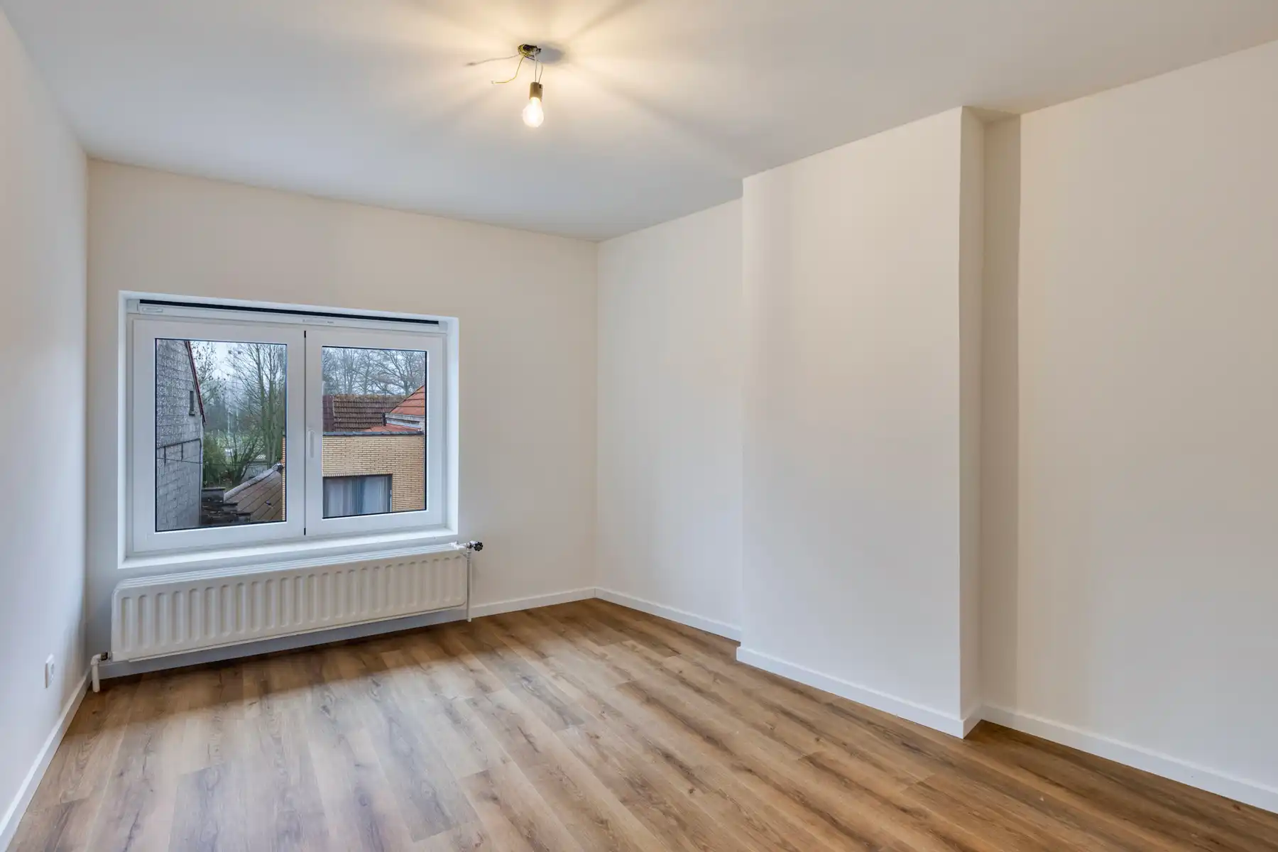 Instapklare woning met 3 slpk, garage en tuin! foto 17