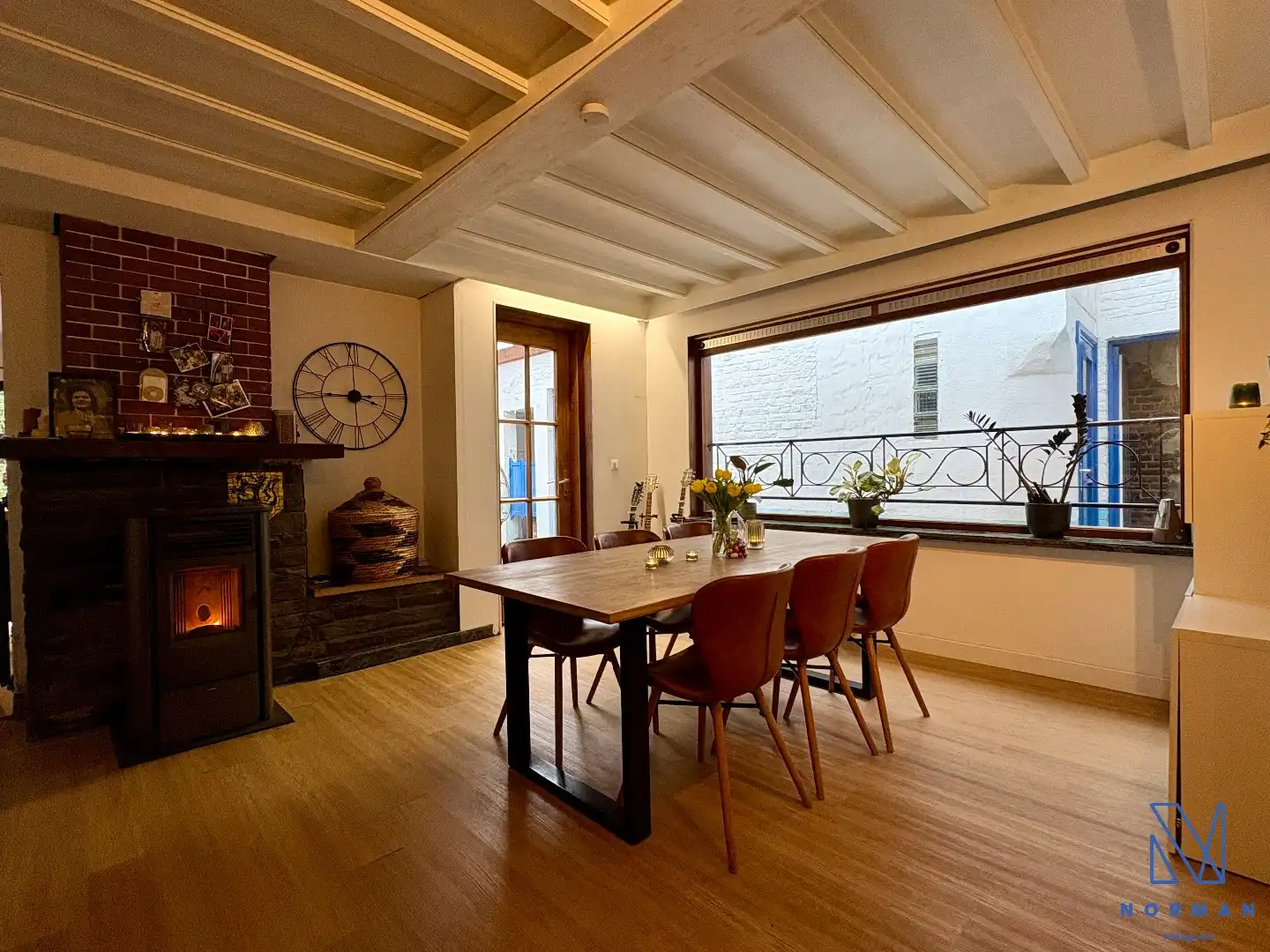 Statige woning te koop in het centrum van Kuurne met 4 slaapkamers en 200m² bewoonbare oppervlakte en volledig vernieuwde elektriciteit!  foto 7