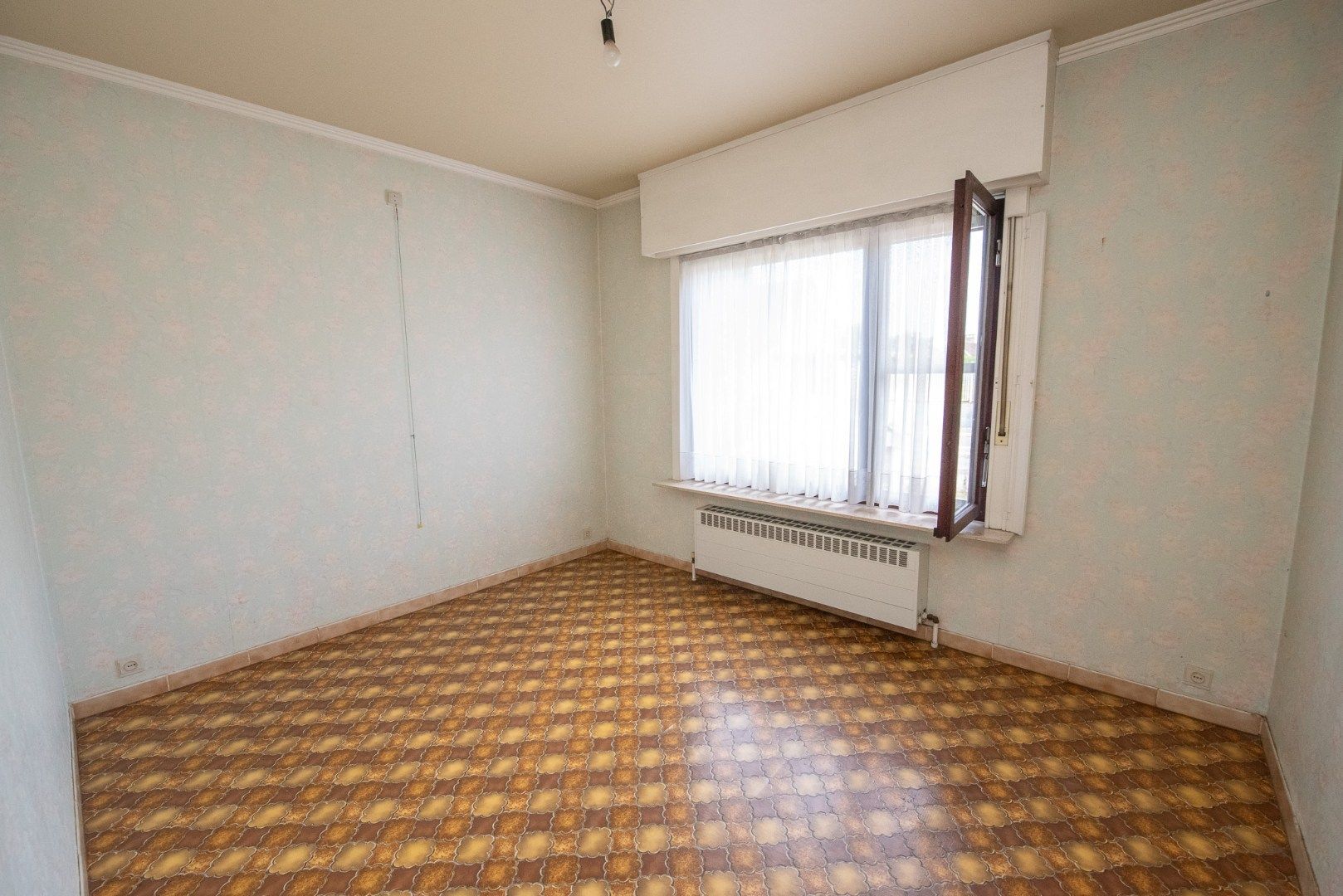 Halfopen woning op 860 m² met zuidgerichte tuin TE KOOP in Sint-Eloois-Vijve!! foto 9