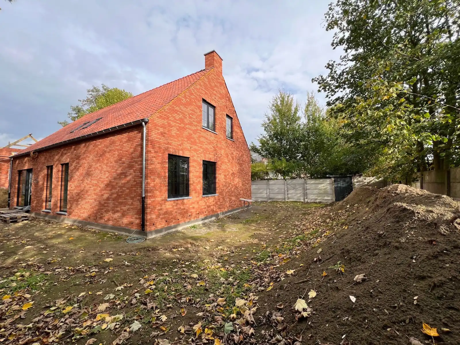 6% BTW - OB met 3slpk, bureau, dressing, terras en tuin foto {{pictureIndex}}