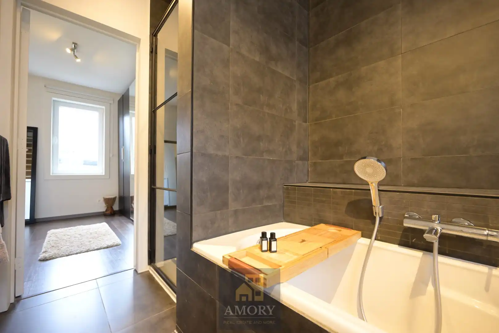 Ruime, gerenoveerde gezinswoning in Gavere foto 28