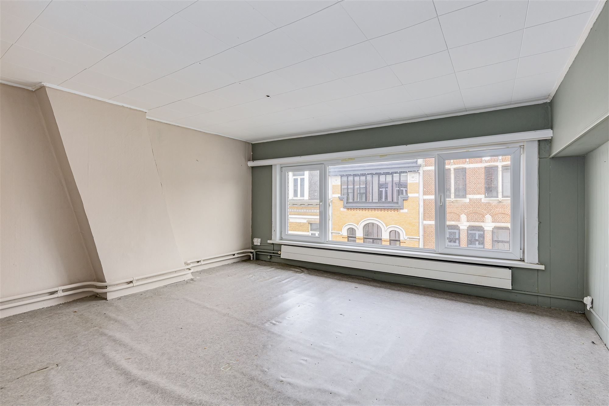 Charmante woning met enorm potentieel in hartje Berchem foto 13