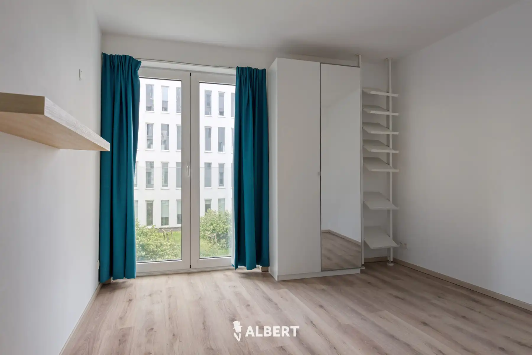 2 slaapkamer appartement met terras en parking foto 9
