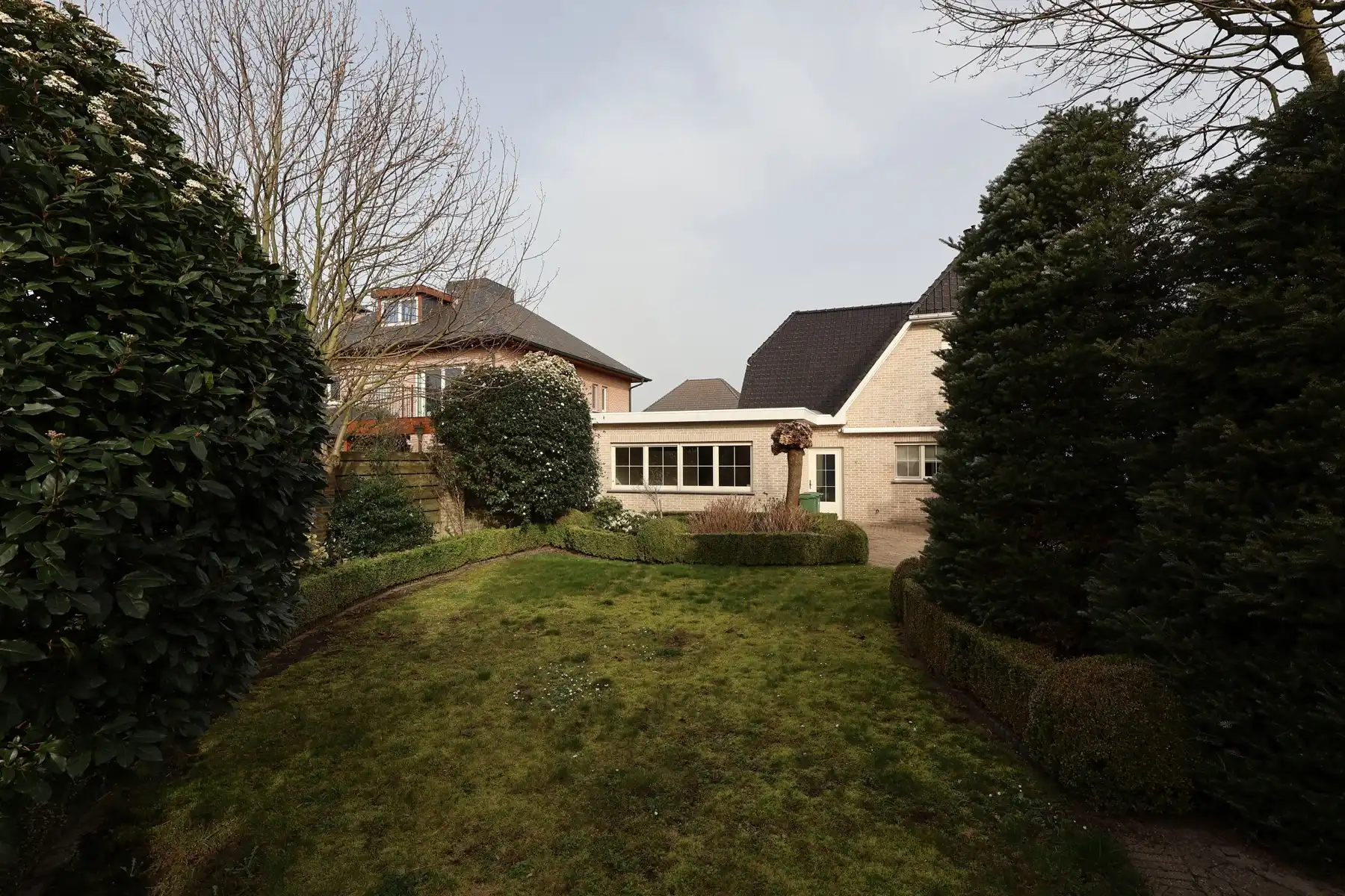 Een ruime gezinswoning met 3 slaapkamers op een perceel van 784m². foto 25