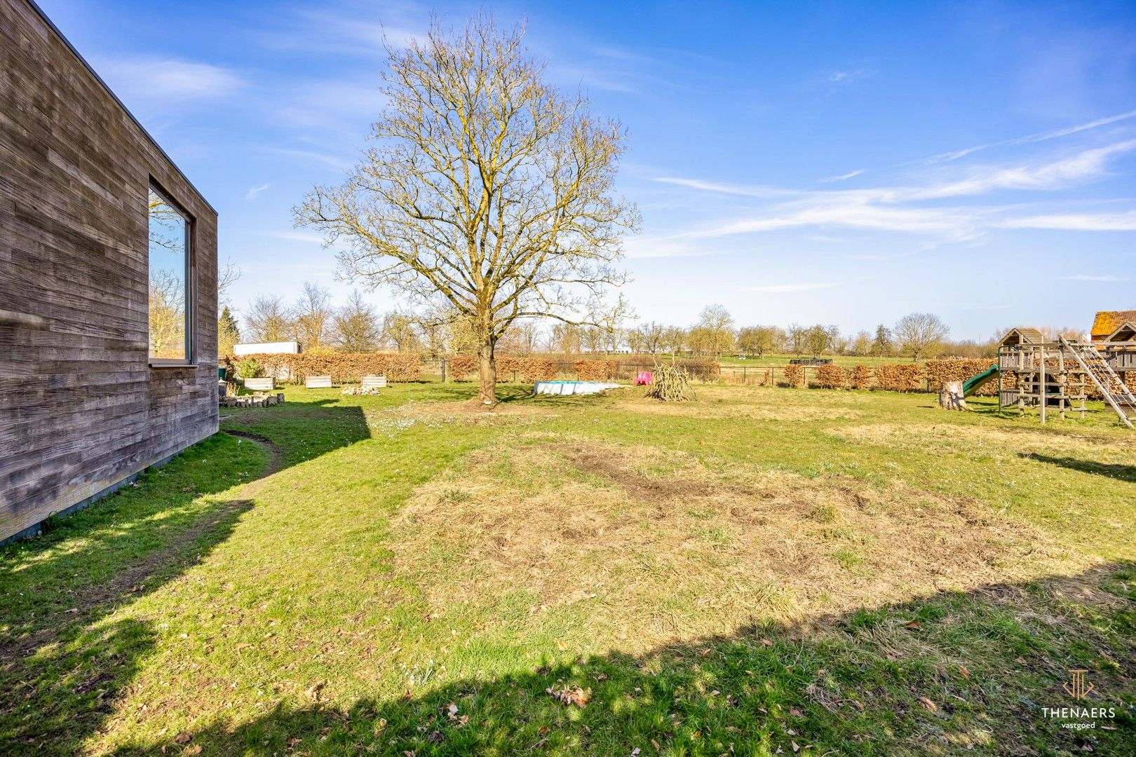 Prachtige, volledig gerenoveerde landelijke woning met ruime tuin in Gingelom (Jeuk). foto 37