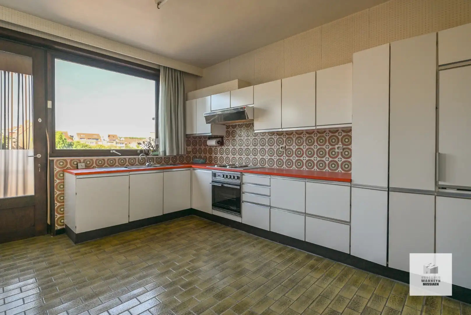 Ruime bel-étage woning met 3 slpk, tuin en dubbele garage in Heist-aan-Zee foto 7