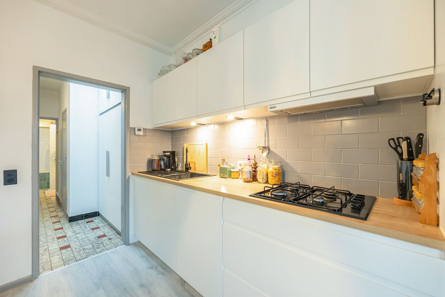 Centraal gelegen instapklaar appartement met 2 slaapkamers foto 6