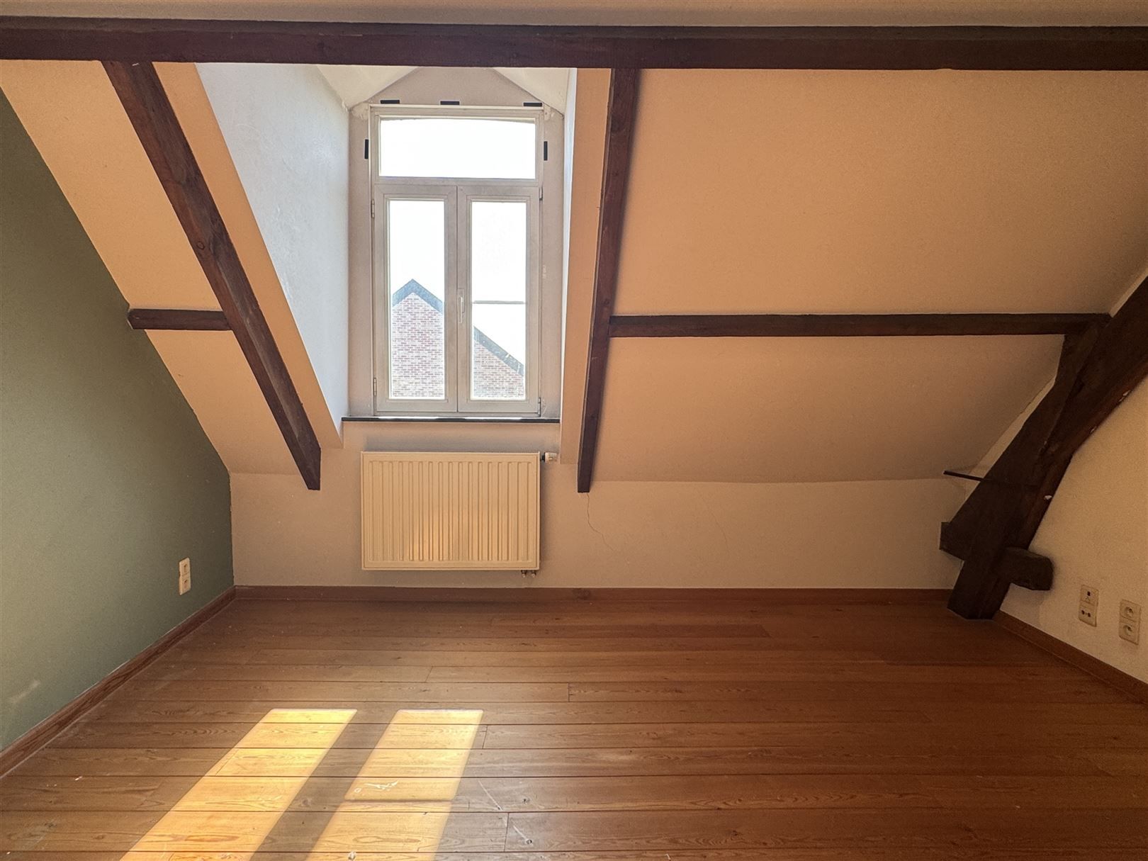 Ruime stapelwoning met 2 slaapkamers en garage foto 12